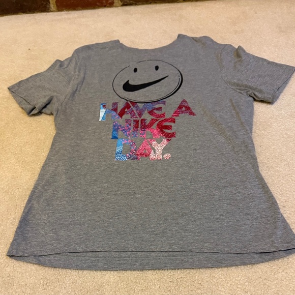 Men’s medium Nike tshirt - Picture 1 of 4